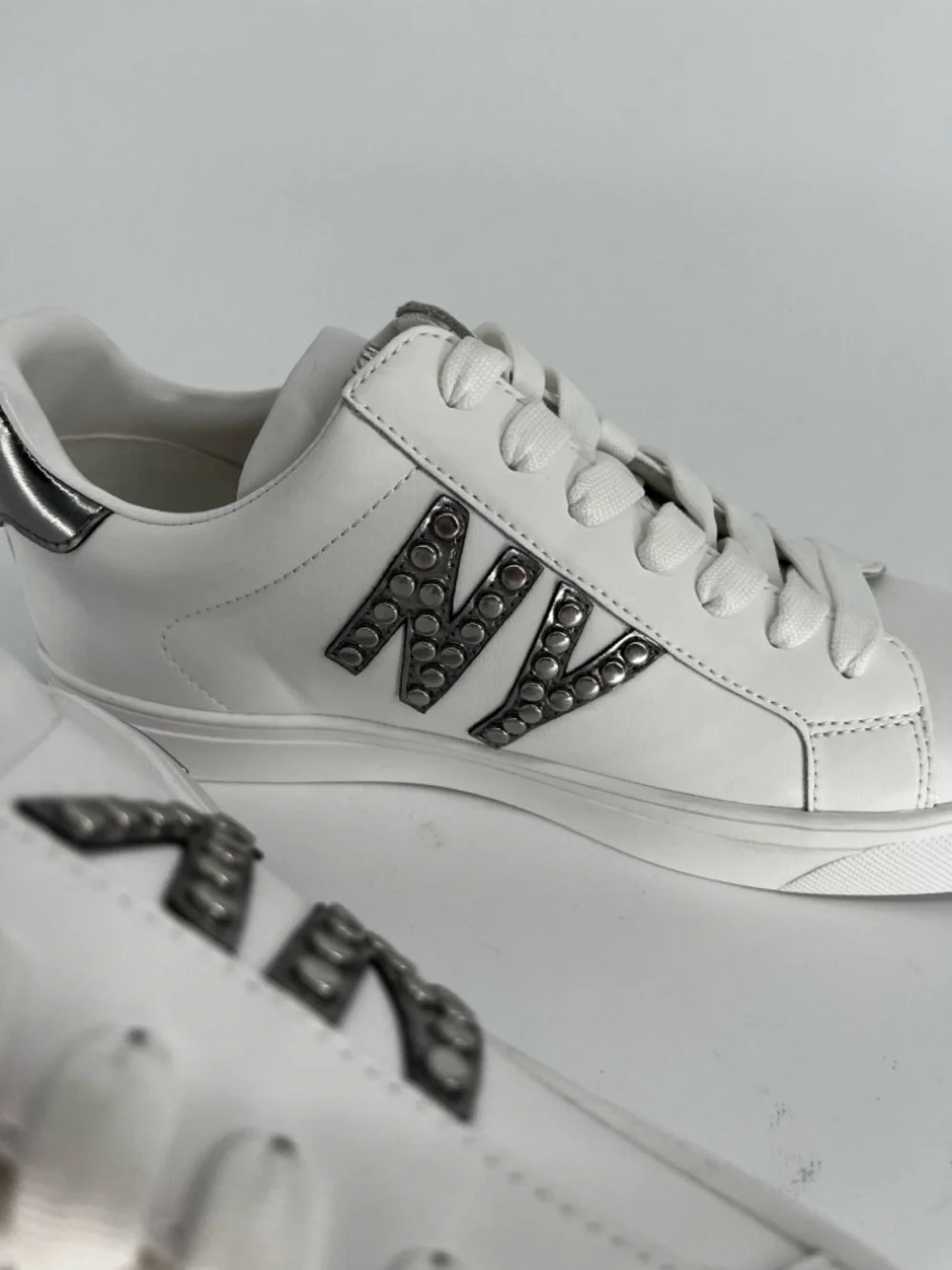 DKNY Abeni Sneakers Logo Detail Lace Up White Silver - Size 8